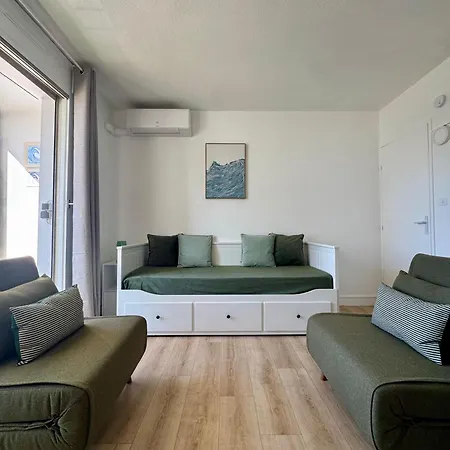 Climatise Avec Terrasse Port & Centre A Pied Acces Autonome Apartment *