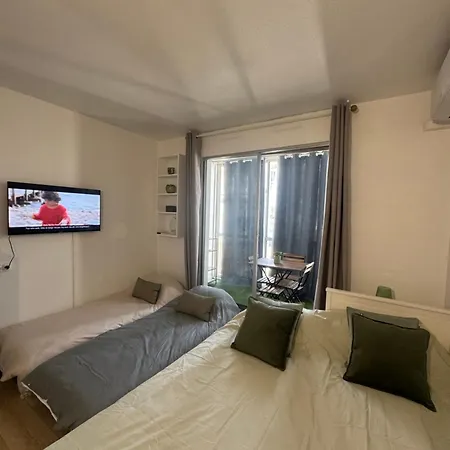 Climatise Avec Terrasse Port & Centre A Pied Acces Autonome Apartment