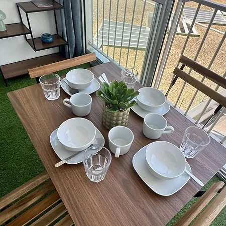 Apartment Climatise Avec Terrasse Port & Centre A Pied Acces Autonome *