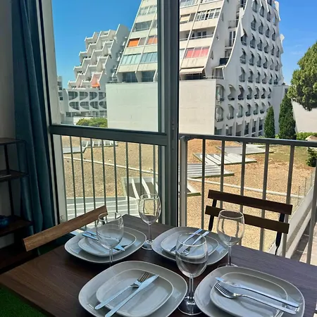 Climatise Avec Terrasse Port & Centre A Pied Acces Autonome